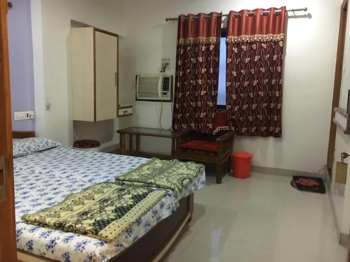 Hotel Sairaj Palace Shirpur Exterior photo