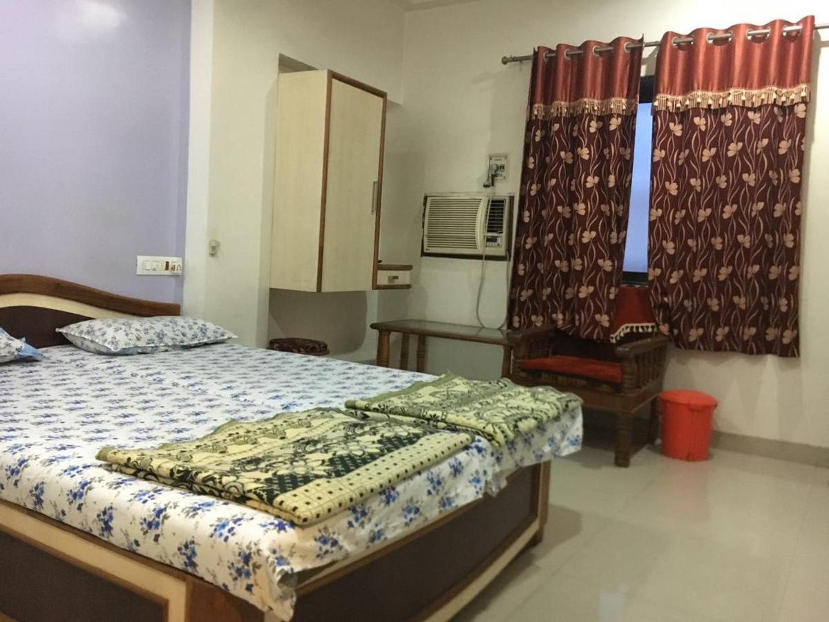 Hotel Sairaj Palace Shirpur Exterior photo